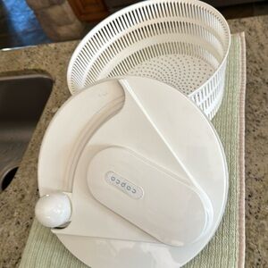 Salad spinner replacement too and basket .